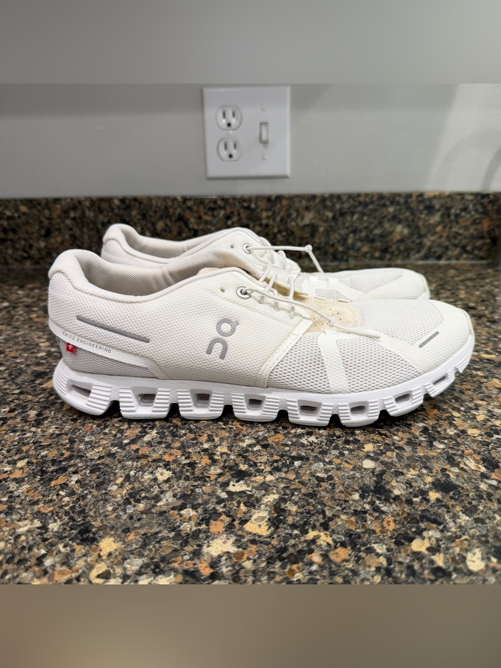 On Running Sneakers - Cream White ladies 10